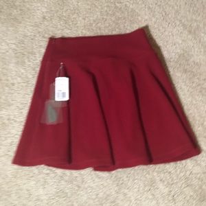 Red flowy mini with zipper detail - size S